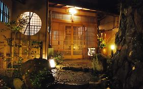Yadoya Manjiro